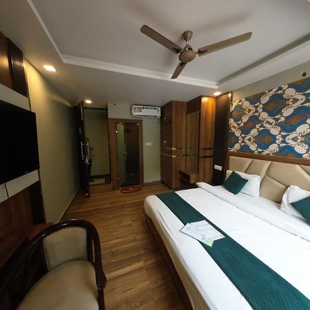 Hotel Hostel Vimal Ganga Rishīkesh Zewnętrze zdjęcie