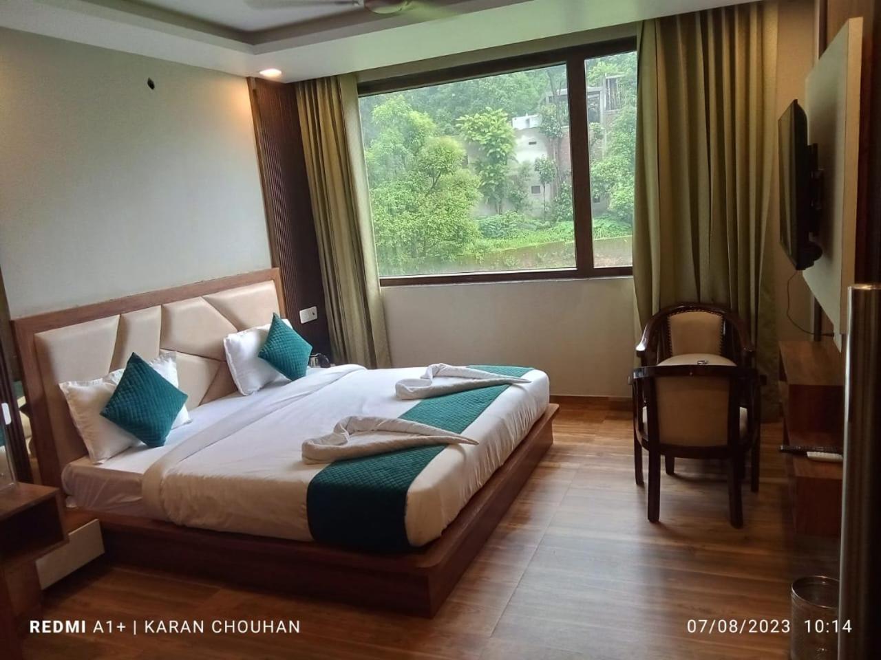 Hotel Hostel Vimal Ganga Rishīkesh Zewnętrze zdjęcie