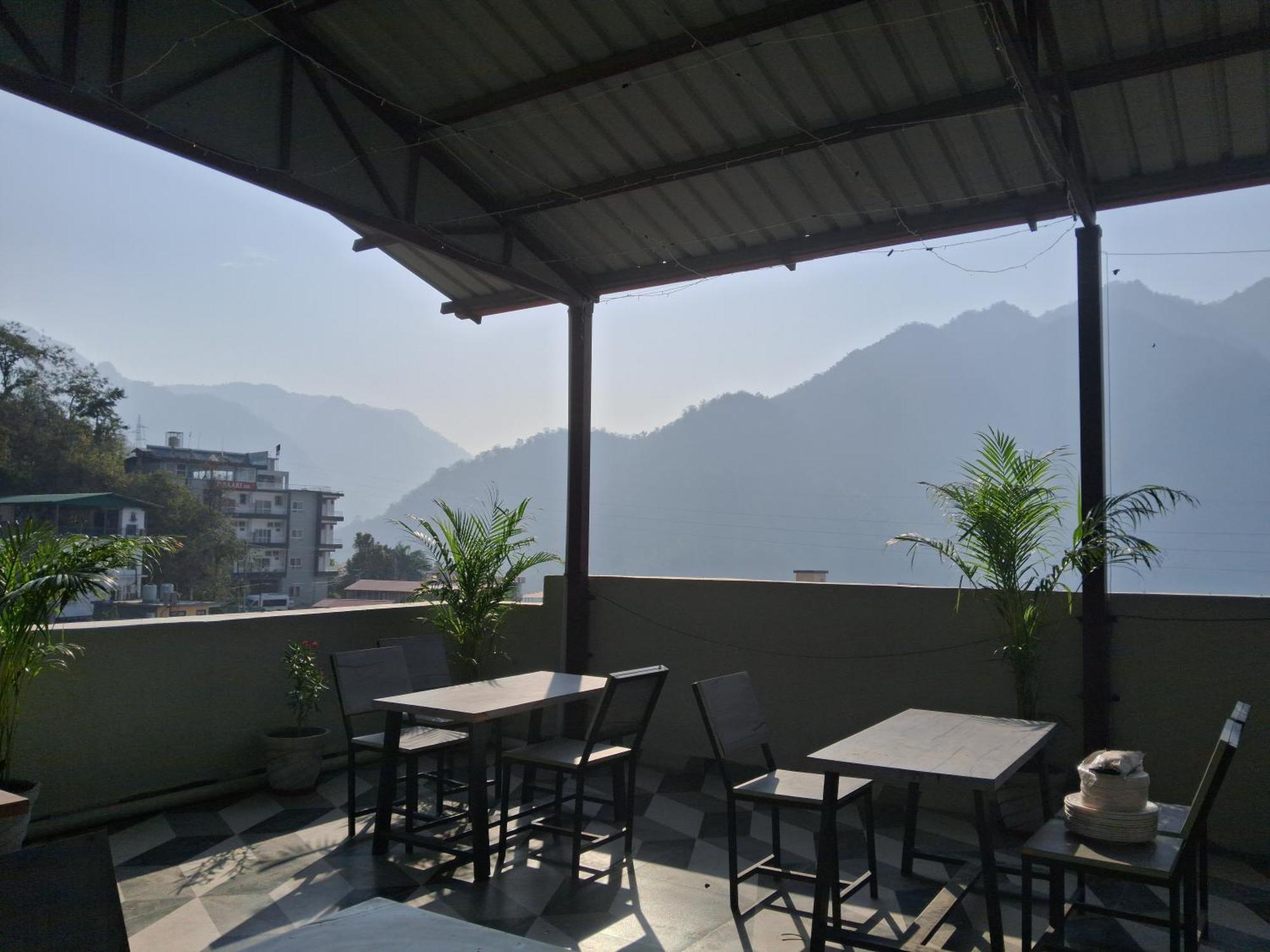 Hotel Hostel Vimal Ganga Rishīkesh Zewnętrze zdjęcie
