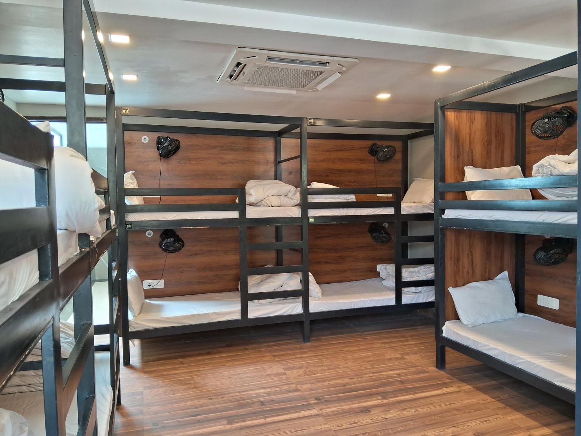 Hotel Hostel Vimal Ganga Rishīkesh Zewnętrze zdjęcie