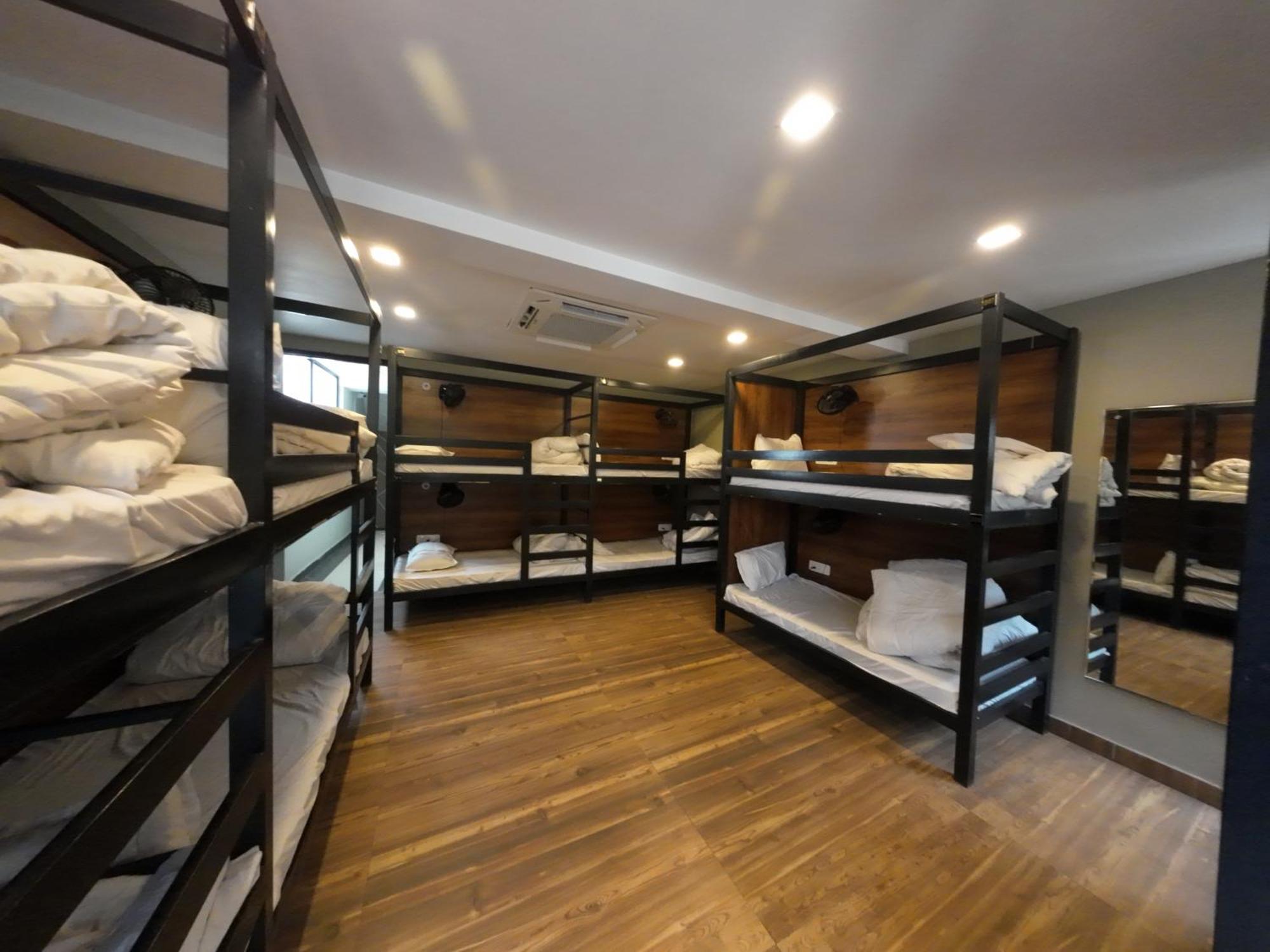 Hotel Hostel Vimal Ganga Rishīkesh Zewnętrze zdjęcie