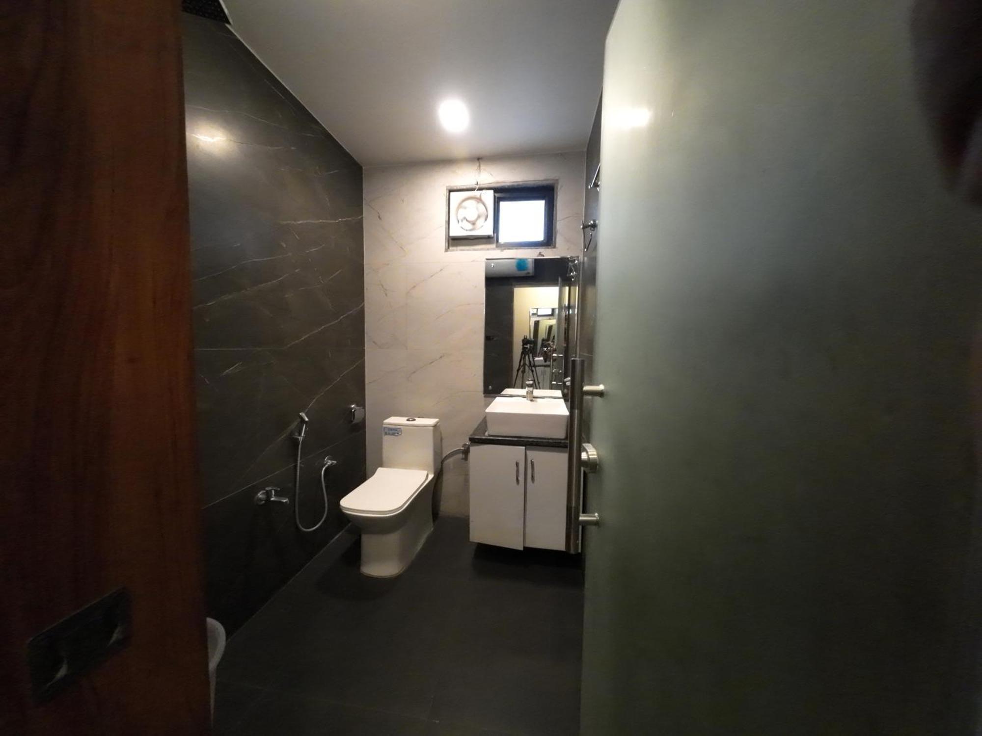 Hotel Hostel Vimal Ganga Rishīkesh Zewnętrze zdjęcie