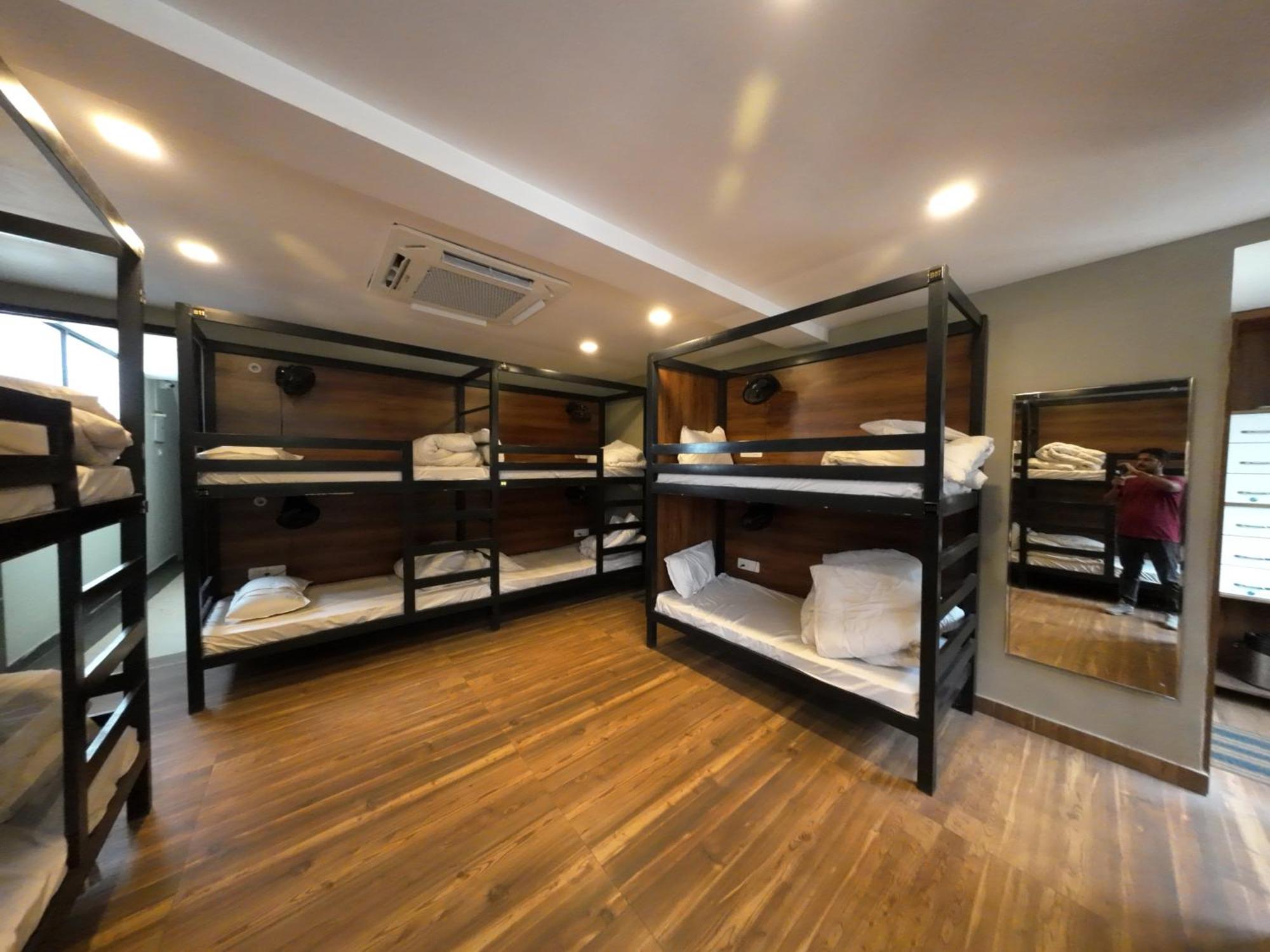 Hotel Hostel Vimal Ganga Rishīkesh Zewnętrze zdjęcie